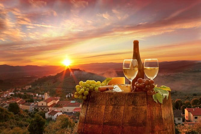 Private Tour to Siena and San Gimignano with Wine Tasting & Lunch - What the driver-guide adds to the day