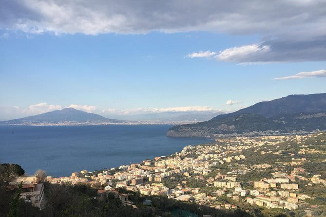 Private Transfer from Florence and nearby to Sorrento or Positano - What the Mercedes ride is really worth