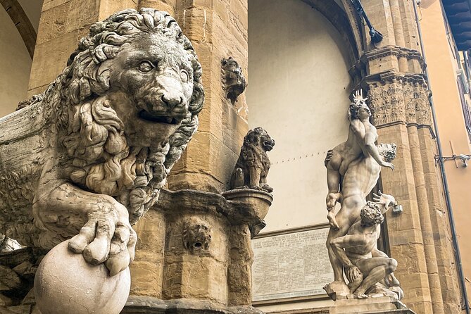 Private WALKING Tour and ACCADEMIA Gallery in Florence Italy - The Medici story begins outside their palace