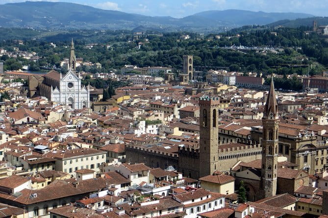 Private Walking Tour Secrets of Florence - What the private format adds