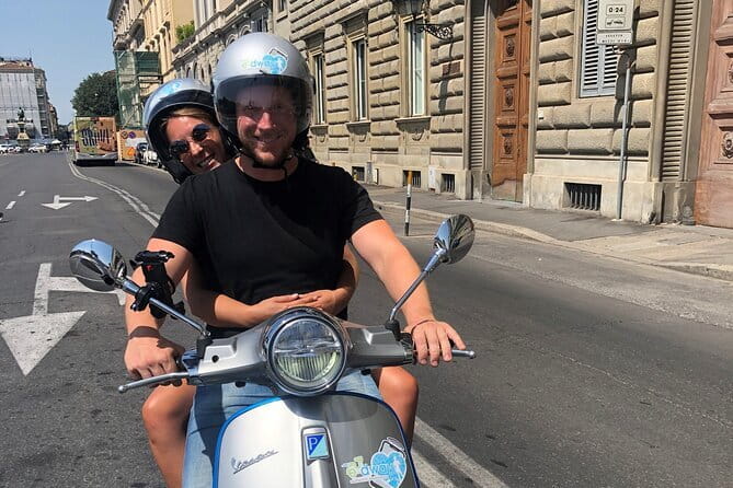Rent your Electric Vespa 45 in Florence for 8 hours - Leaving Florence from Borgo Ognissanti