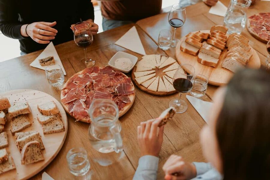 ROMANTIC WINE TOUR FOR 2 - Wine Tour in Chianti (Tuscany) - Who should book this Chianti experience?