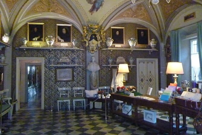 Santa Maria Novella: the Church, the Pharmacy, the Museum - Santa Maria Novella Square in 30 minutes