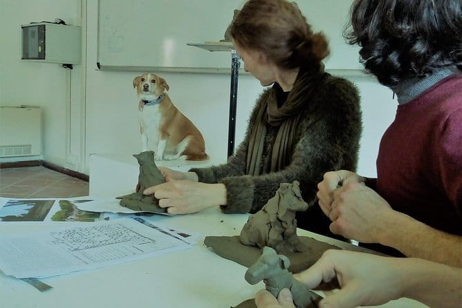 Sculpt to Florentine Pet - A Florence art class built around a live pet