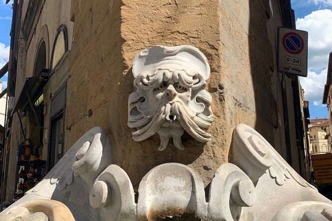 Secrets, Mysteries And Legends Of Florence-Small group tour - Palazzo Vecchio and the carved profile