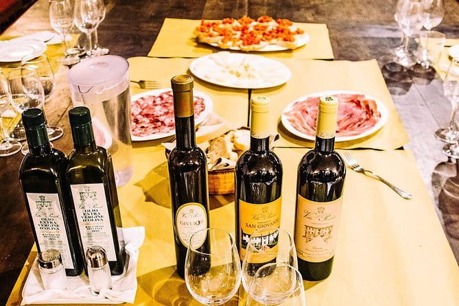 Self-Drive Vintage Fiat 500 Tour: Gourmet Lunch and Wine Tasting - Meeting the guide and learning the car