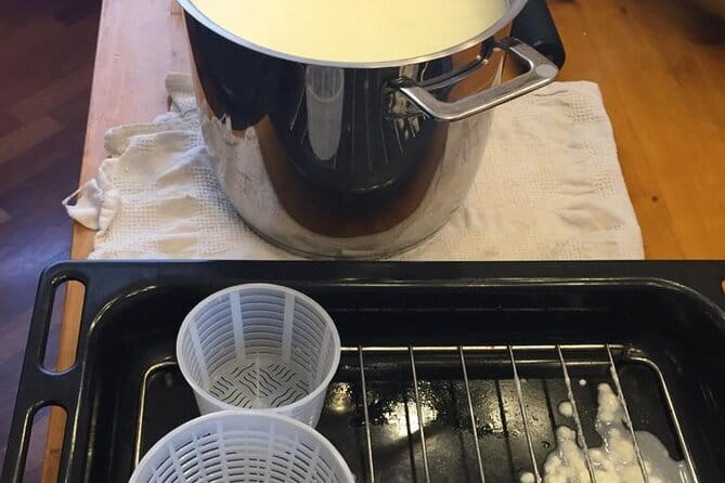 Semi Private tasting and Cheese-making Class in Florence - Making cheese at the worktable