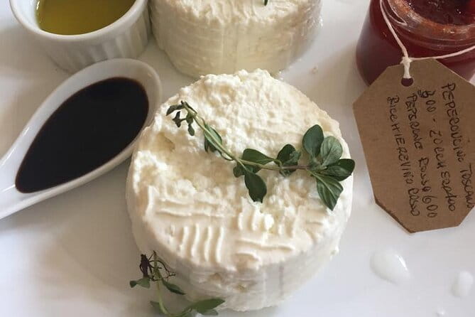 Semi Private tasting and Cheese-making Class in Florence - From Apulian burrata to Tuscan pecorino
