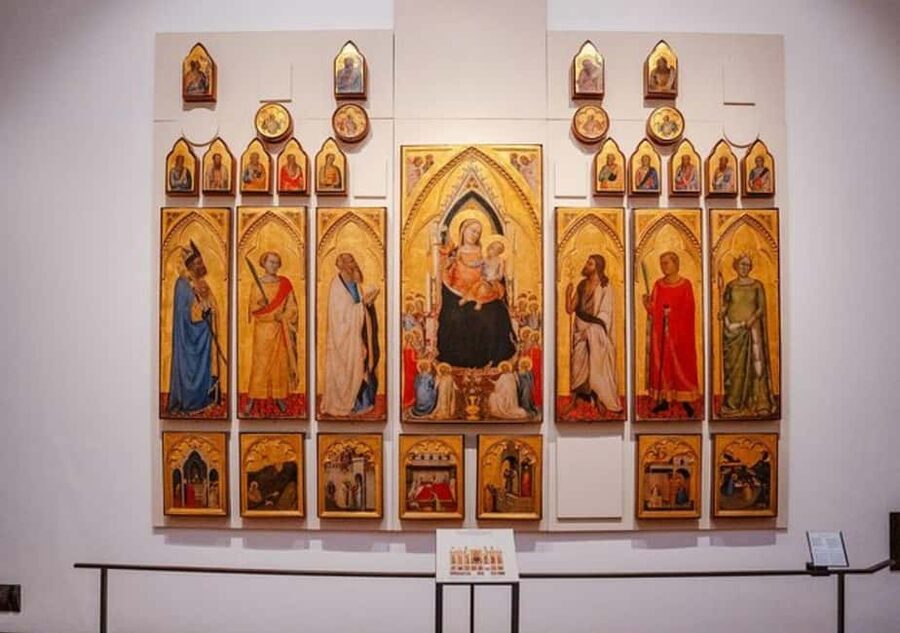 Semi Private Uffizi Gallery Guided Tour in Florence - Giotto’s Madonna di Ognissanti