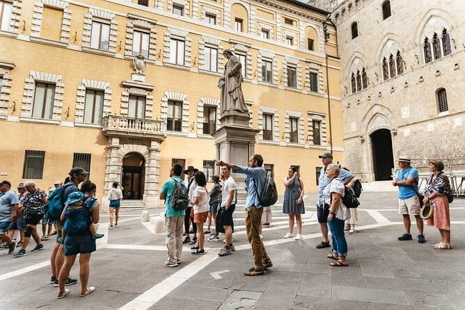 Siena and San Gimignano: Small-Group Tour with Lunch from Florence - Meeting the minibus near Florence’s station