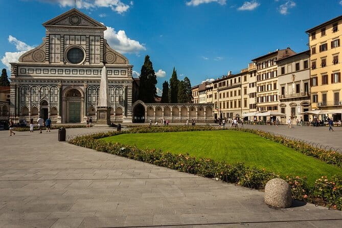 Skip-the-Line Accademia Guided Visit: David Secrets and Beyond - Group size, language, and seasonal differences
