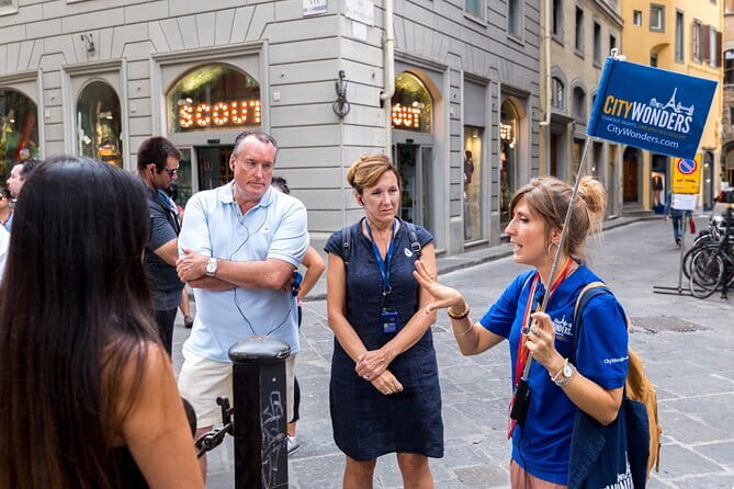 Skip the Line: Florence Duomo Tour & Brunelleschi Dome Climb - Finding the meeting point in Piazza del Duomo