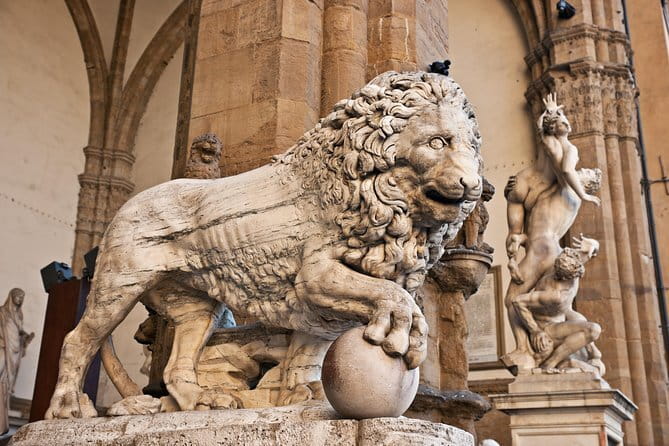 Skip-the-Line Florence Highlights and David Walking Tour - Crossing the Arno by Santa Trinita