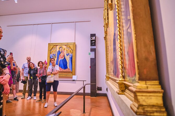 Skip the Line: Florence's Uffizi Gallery Guided Tour - Leonardo and Michelangelo in smaller numbers
