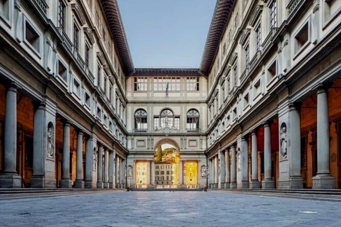 Skip-the-Line Guided Tour of Michelangelo’s David in Florence - Group size, headsets, and the pace inside