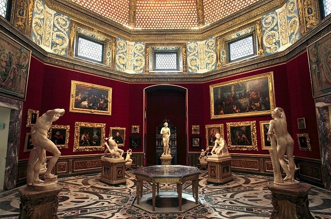 Skip the line Uffizi and Accademia private guided tour - Practical planning for the museum morning