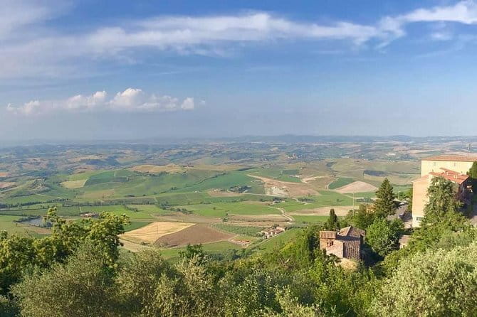 Small group Chianti-side wine tour with Mercedes V class Van - Leaving Florence in a seven-person van