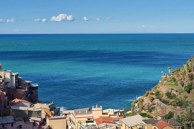 Small Group Day Tour in Cinque Terre and Pisa From Florence - Manarola: start with the classic Cinque Terre view
