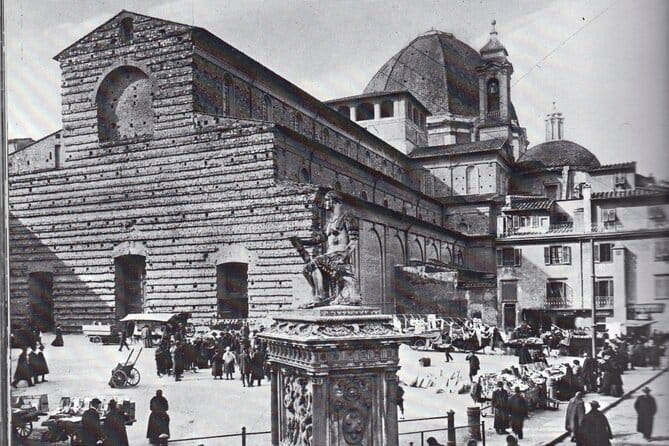 Small Group Discovery Tour of Florence - Palazzo Strozzi and the power of a courtyard