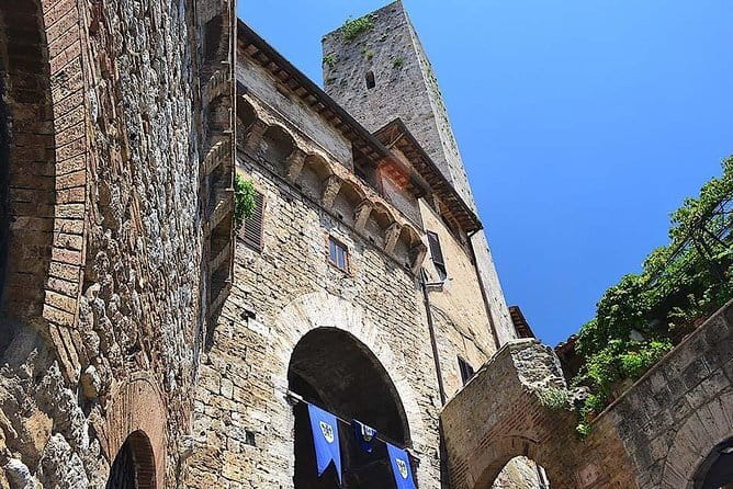 Small-Group Vernaccia di San Gimignano Wine Tour - White and Red Wines - Leaving Florence at 9:30 a.m.