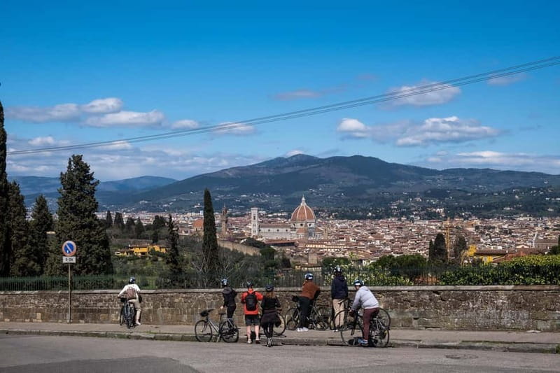Sunset E-bike Tour of Tuscan & Florentine Hills with tasting - From Palazzo Pitti into Oltrarno