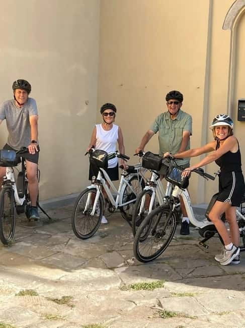 Sunset E-bike Tour of Tuscan & Florentine Hills with tasting - The downhill return through Porta Romana