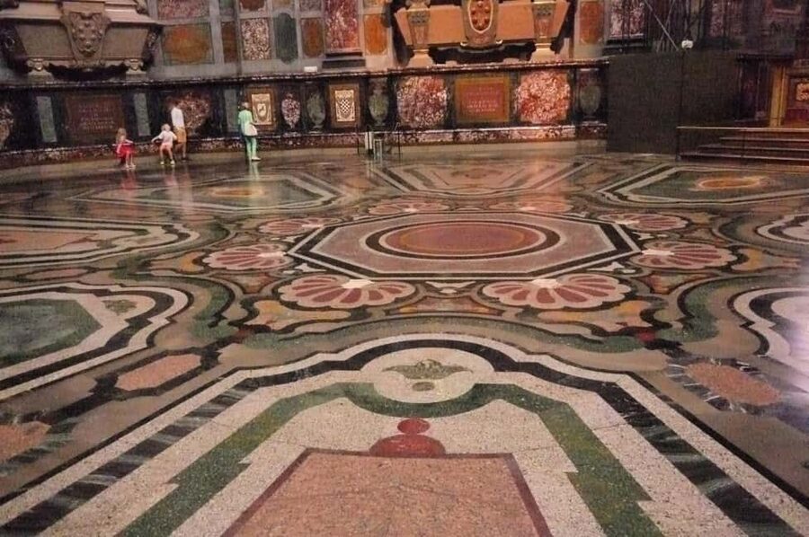 The places of the Medici family: the Palace and the Chapels - Entering Palazzo Medici Riccardi