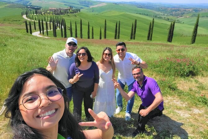 Tipsy Tour: Guided Bar Crawl In Florence with Dark History - Santa Croce church and the final Via de’ Benci cocktail