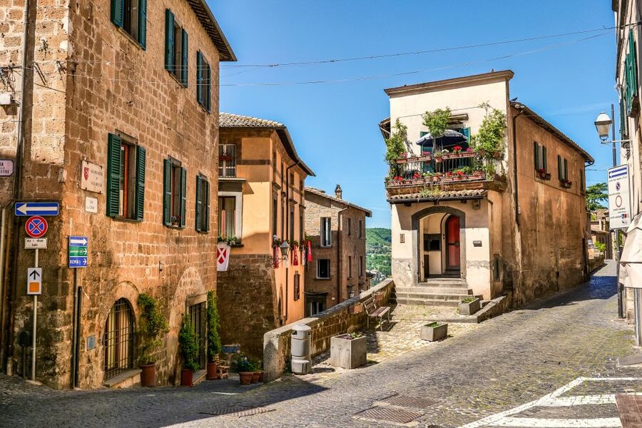 Transfer Between Florence and Rome with Sightseeing Stop - Orvieto, the strongest stop for many couples