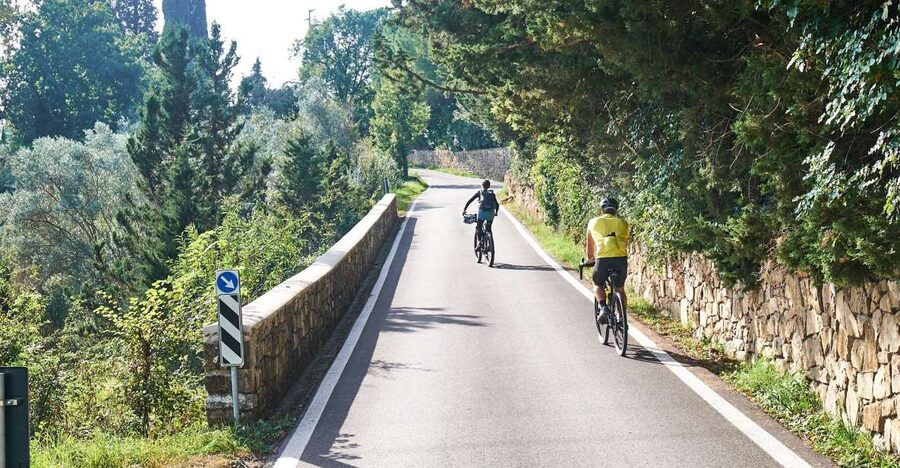 Tuscany Hills Bike Tour with Lunch at farm and Wine Tasting - Riding out of Florence toward Chianti
