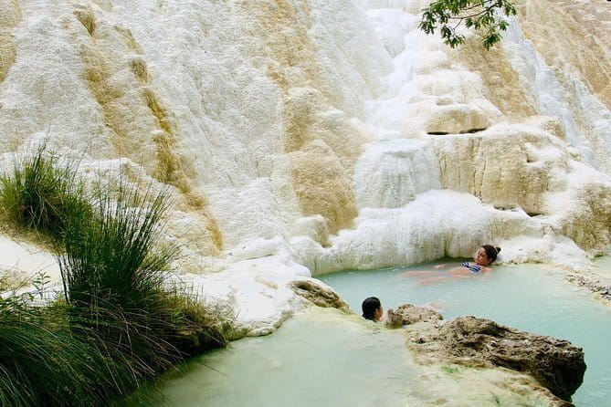 Tuscany Natural Spring Tour - From Florence station to the Val d’Orcia