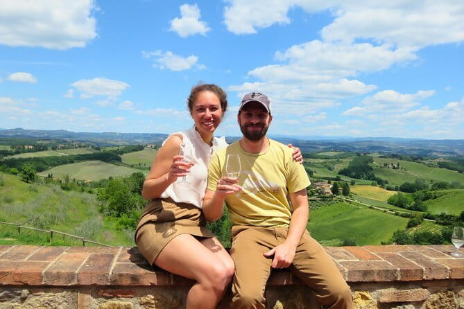 Tuscany Wine Tour: 2 Wineries & Chianti from San Gimignano - The first tasting: five wines and a lesson in flavor