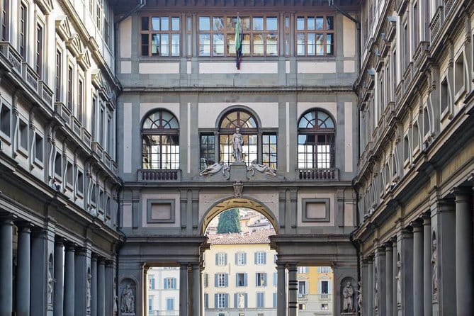 Uffizi Exclusive Semi-Private Tour, Top-Rated Guide, Max 6 Pax - Starting with Florence in Piazza della Signoria