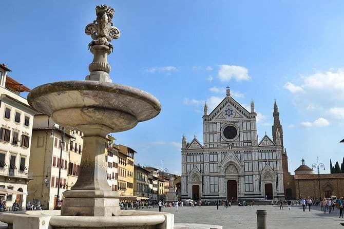 Uffizi Gallery: Entry tickets + audio guide - Exploring with the optional English audio guide