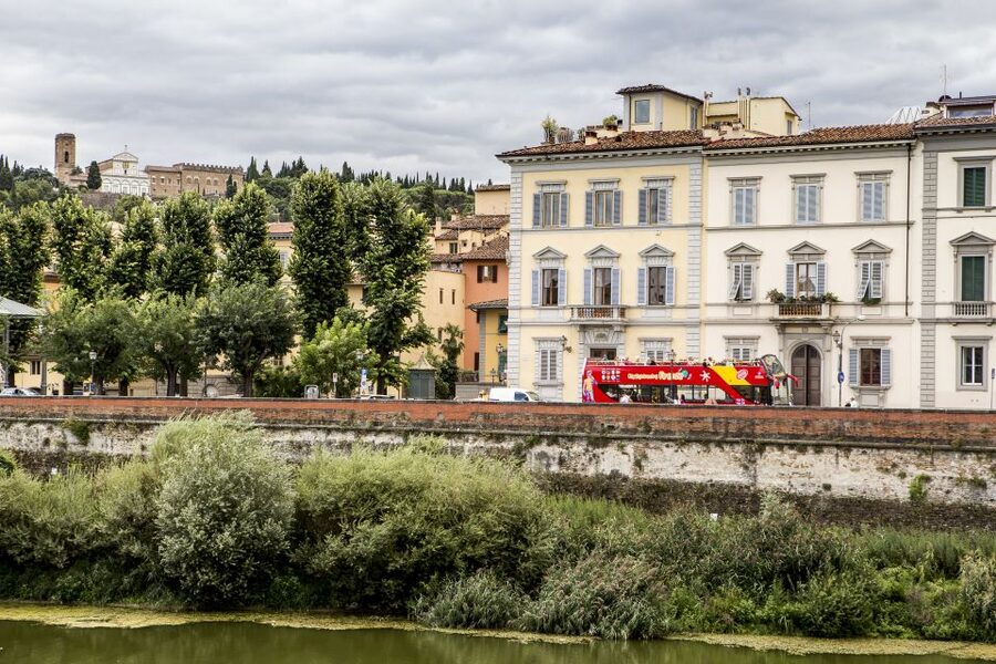 Uffizi Gallery & Hop-on Hop-off Bus Tour - Using the 24-hour or 48-hour bus ticket