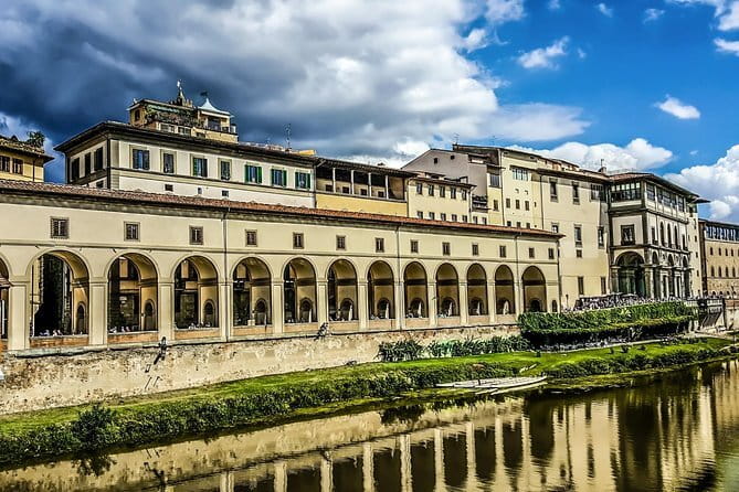 Uffizi Gallery Private Tour with 5-star Guide - Key points at a glance