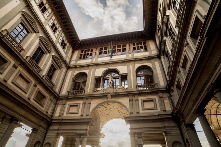Uffizi Gallery: Small Group Guided Tour with Skip-the-Line - Entering the Uffizi with a small group