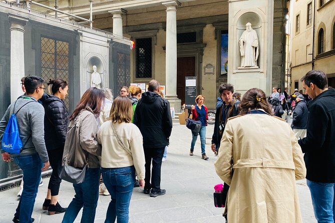 Uffizi Gallery Tickets: Step into the Heart of Renaissance Art - Ancient sculpture gives the corridors their own character