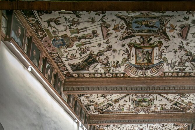Uffizi Gallery Tour for Kids & Families in Florence with Child-friendly guide - Games and puzzles instead of a formal lecture