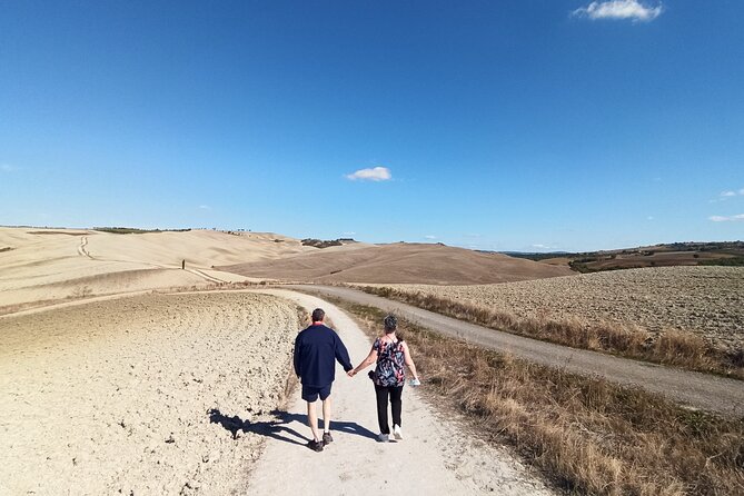 Val d'Orcia Brunello Wine Tour with Montalcino and Montepulciano - The drivers and the style of guiding