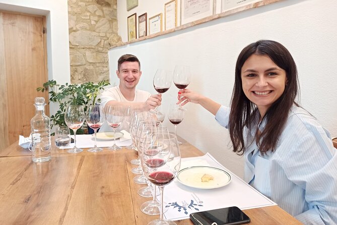 Val d'Orcia Brunello Wine Tour with Montalcino and Montepulciano - Montalcino’s fortress in a 15-minute stop