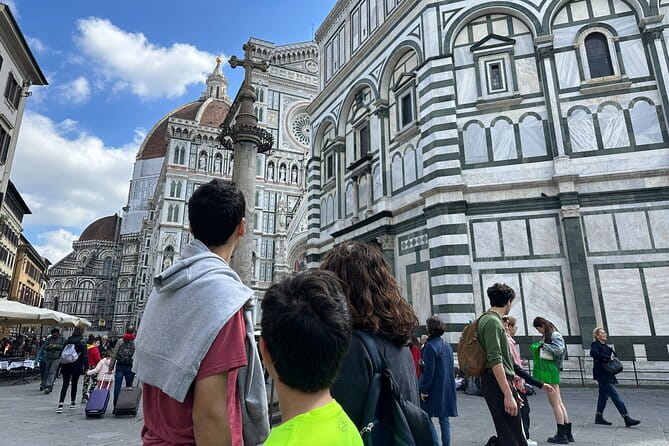 VIP PRIORITY ACCESS: UFFIZI GALLERY- Guided Tour - Headsets help, but keep expectations sensible