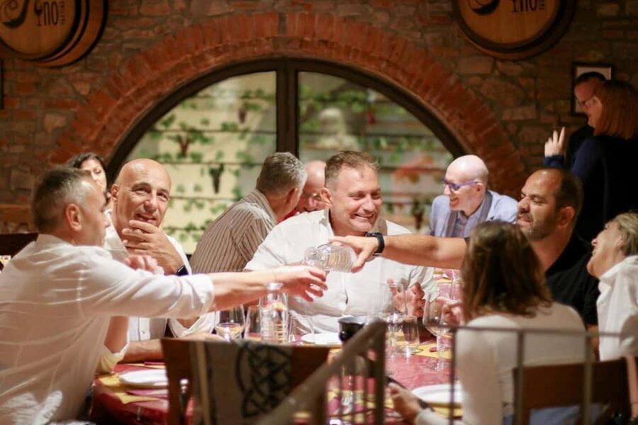 Wine Tasting Experience with Seven Types of Tuscan Wine - What the guide adds to the 90 minutes