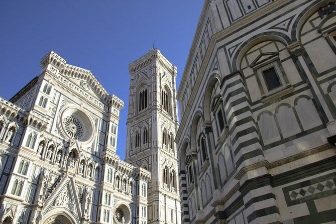 Wine Windows Walk with Wine Tasting and Appetizers - Starting near the Duomo and Medici territory
